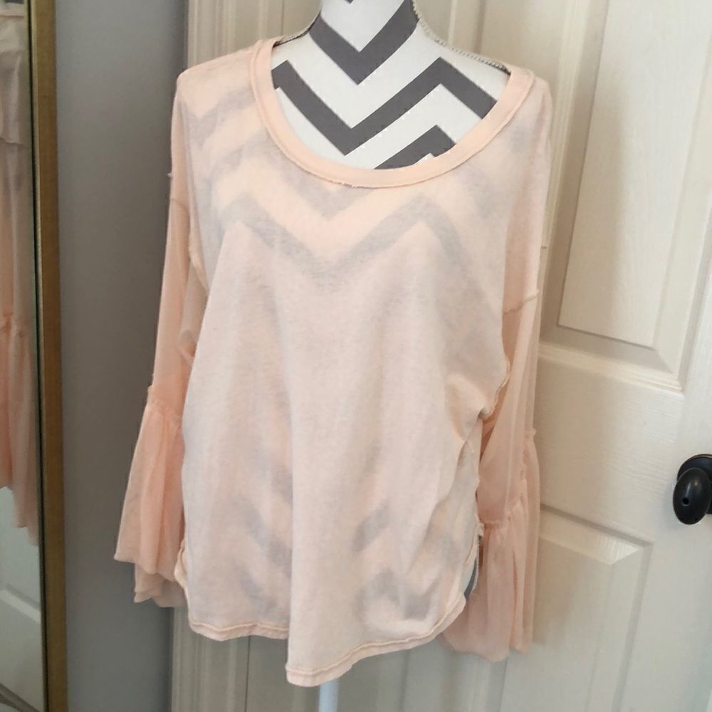 Free People hi lo flowy sleeve top